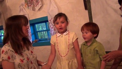Christian Children's song: Do to others as you would have them do to you, sung in Ukraine