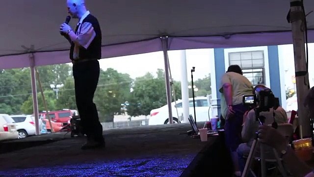 Chris Drummond sings 'SHOPPIN AROUND' at Elvis Week 2013 (vi