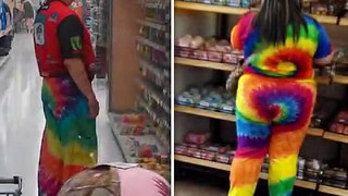 Funny Shoppers - People At Walmart[1]