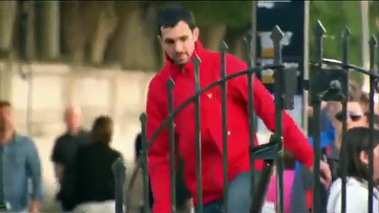 Dynamo Amazing Man Walking on Water