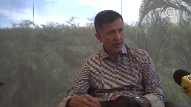 Osorio fala sobre infância e dificuldades vividas para se tornar treinador
