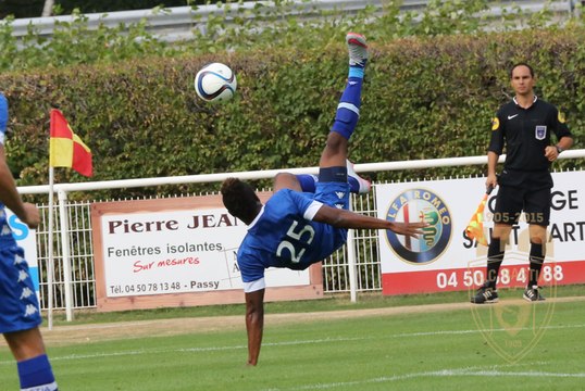 Bastia 1-0 Genève : le but de François Kamano