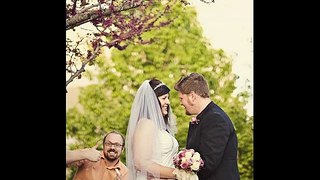 Hilarious Wedding Photobombs, Funny Wedding PhotoBomb Photos[1]
