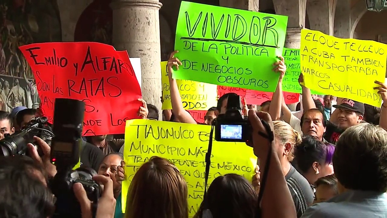 Grupo de choque del PRI impide primer informe de Regidores Ciudadanos de Guadalajara