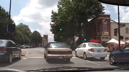 Driving the Marietta Square