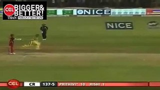 world most funny moment in Cricket - 4 Runs without a Boundary.mp4