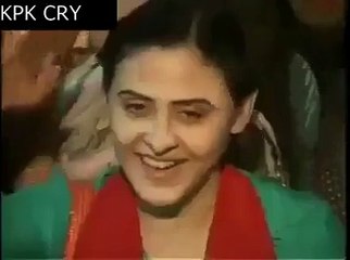 The Girl Zoya Ali _Who Proposed Imran Khan_ Dancing with a boy in PTI Sit-in