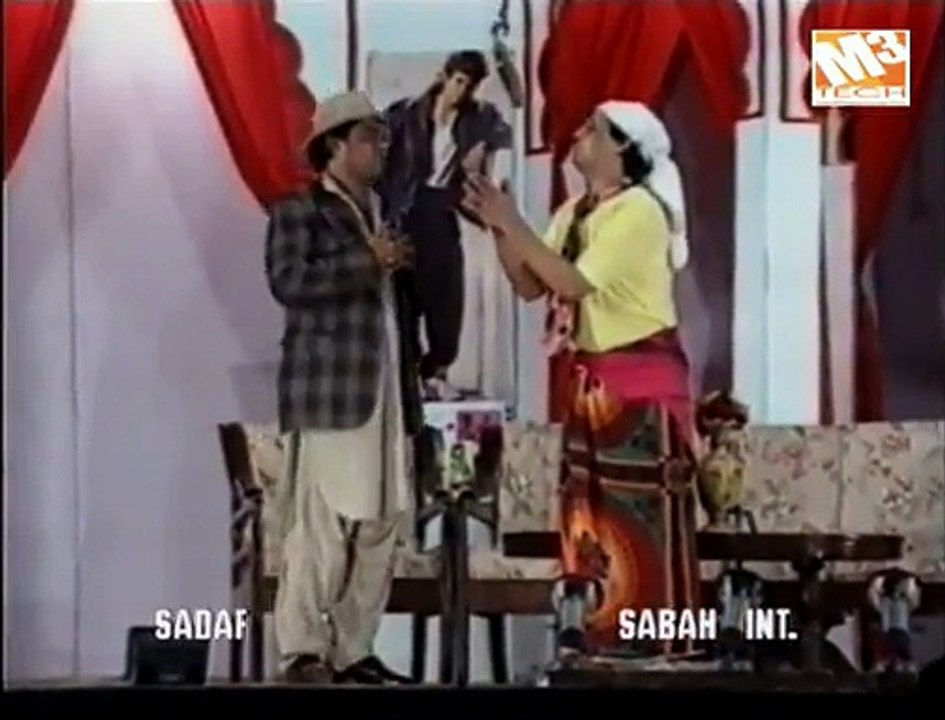 budha ghar pr hay 8/10