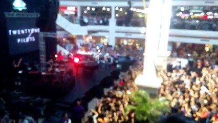 twenty one pilots - heavydirtysoul live Manila