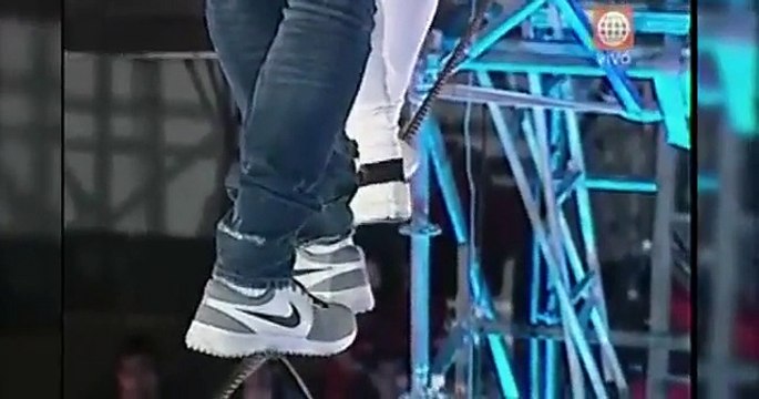 El Gran Show: Luis Advíncula bailó festejo con Gisela Valcárcel