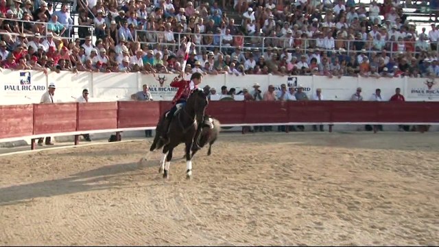 MEJANES EN CAMARGUE CORRIDA DE REJON D OR 2015 PABLO HERNOSO DE MENDOZA