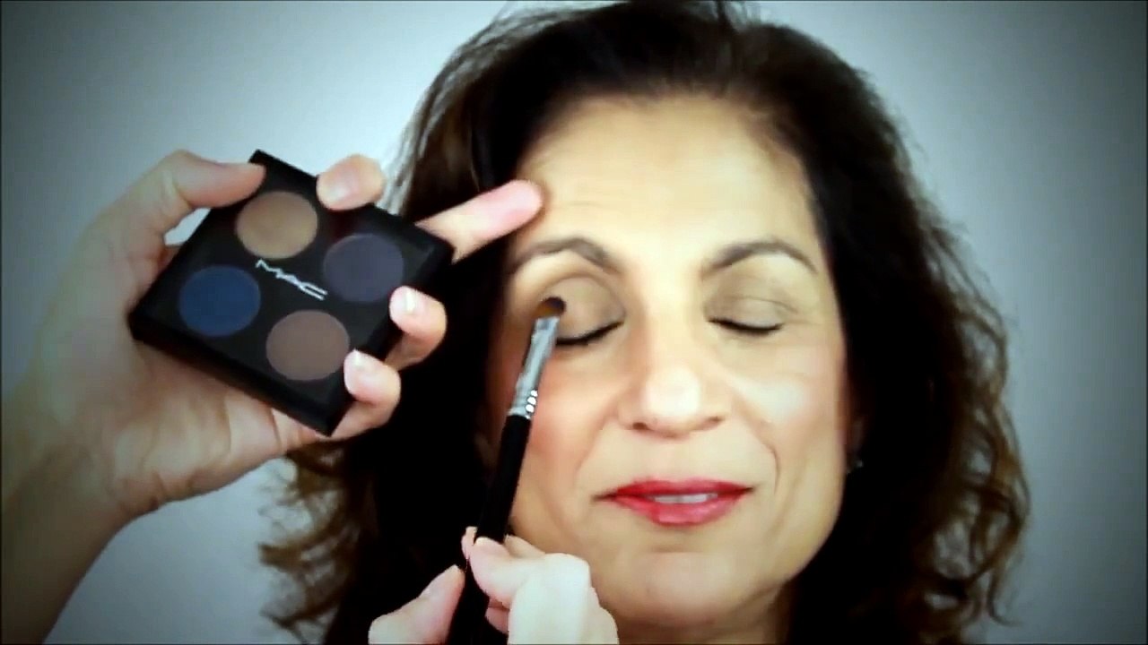 Navy Eye Makeup Lesson