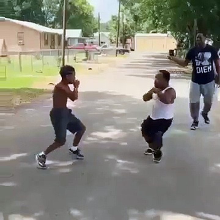 Midget fights little kid