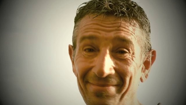 PoésieLe clip de Poésie un texte de Paul Valery mis en musique et chanté par José Capel ,un clip tourné entre potes