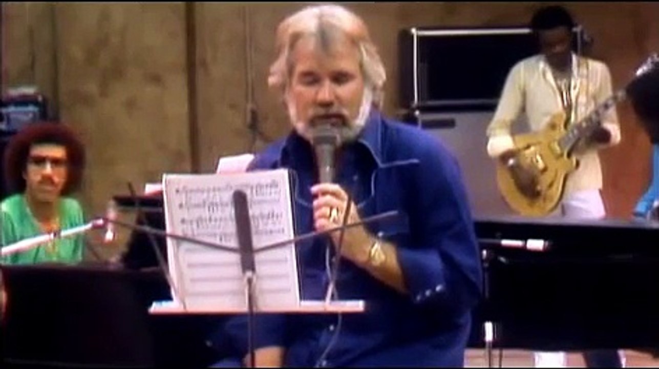 Leydi, ben parıldayan bir zırhın içinde senin şövalyenim ve seni seviyorum  Beni ben yapan sensin, ve ben seninim.