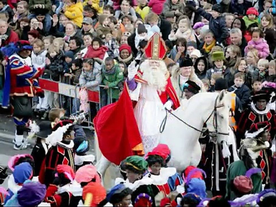 HIJ KOMT ! Sinterklaas Muziek