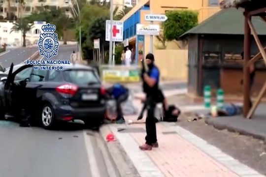 Detenidos policías falsos por robar a narcotraficantes