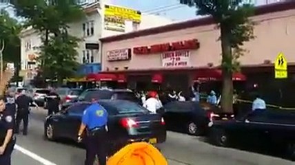 Shoe hurled at Tota Singh  Newyork - 2 arrested