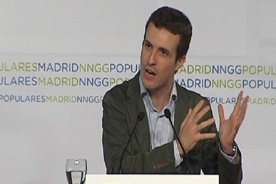 Casado (PP) tilda a Mas de irresponsable que se cree el Mesías