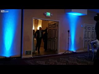 Hızını Alamayan Damat Geline Tekmeyi Bastı