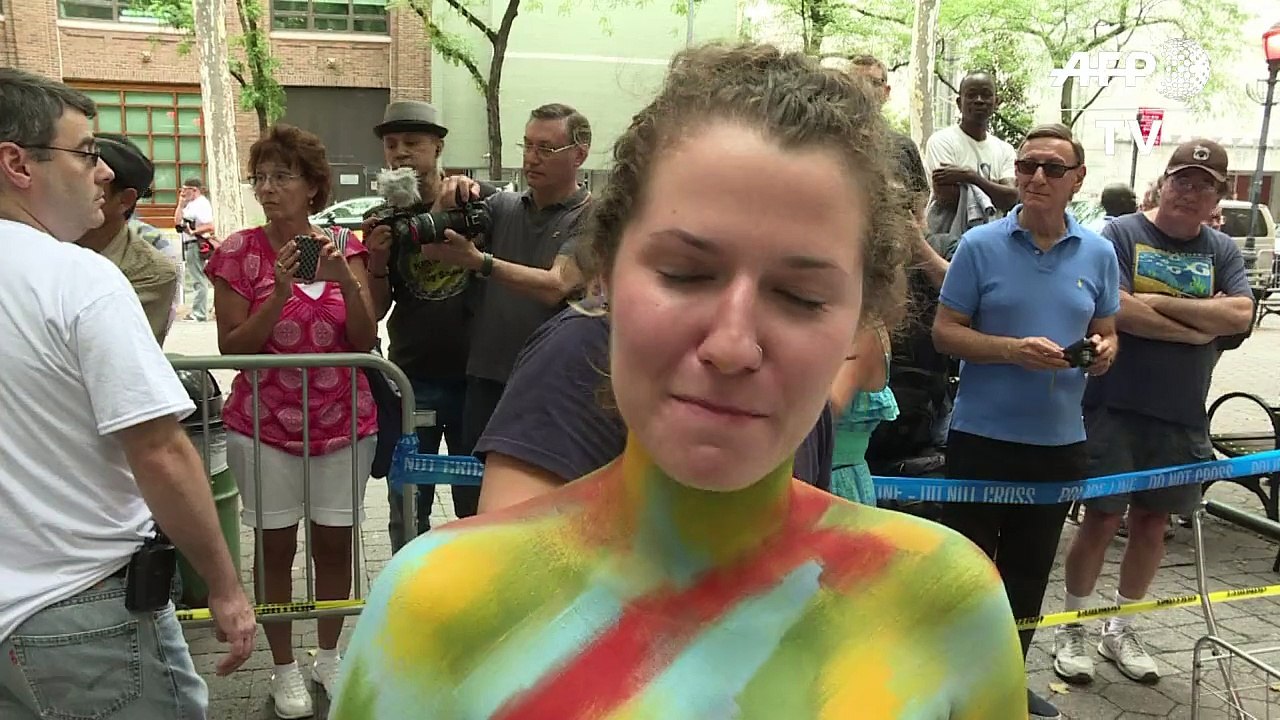 Body painting day takes place in New York - video Dailymotion