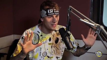 Machine Gun Kelly was cutting himself on stage