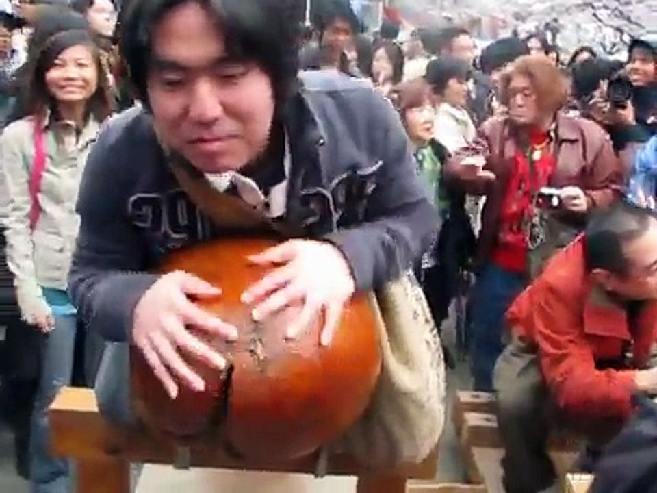 Kanamara Festival . Festival de  la  Fertilidad  en  Kawasaki  Japon  2010  (かなまら祭り