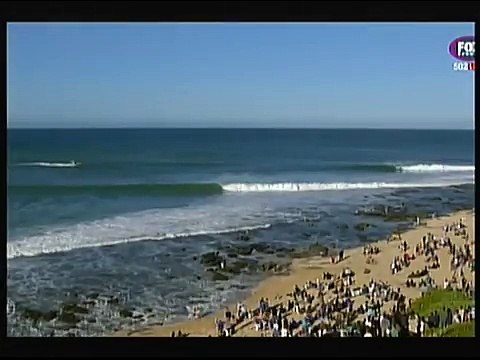 Surf : Mick Fanning attaqué par un requin pendant une compétition