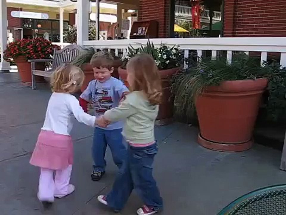 Ring around the rosie