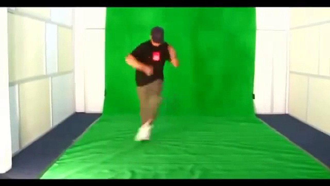 Pae   Sarah green screen shuffle.rv