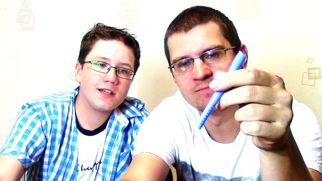 Как сделать простое оружие! Поделка из ручки дома. Как делать ручкострел - Отец и Сын №125