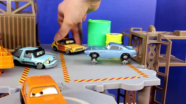 Disney Pixar Cars Combat Ship Die Cast Carrier Finn Mcmissile Lemons Mater Lightning McQue