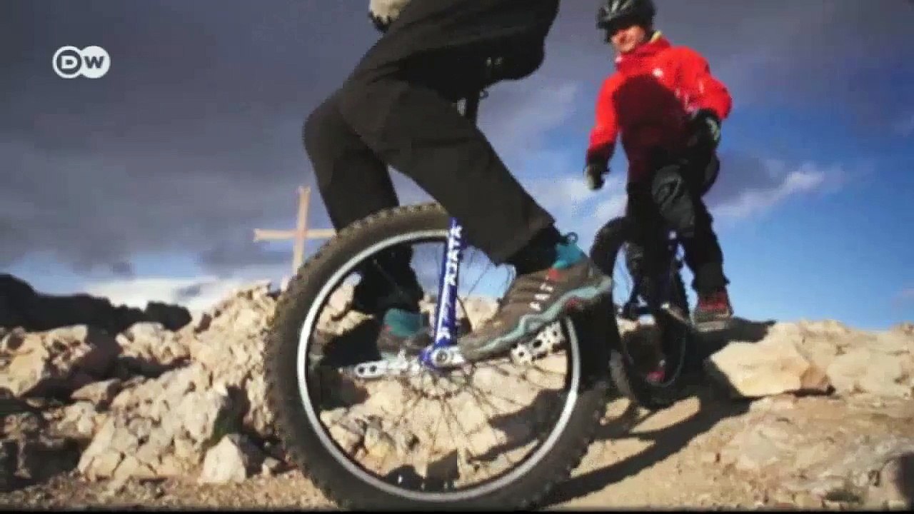 Stephanie Dietze, cuesta abajo en monociclo | Euromaxx