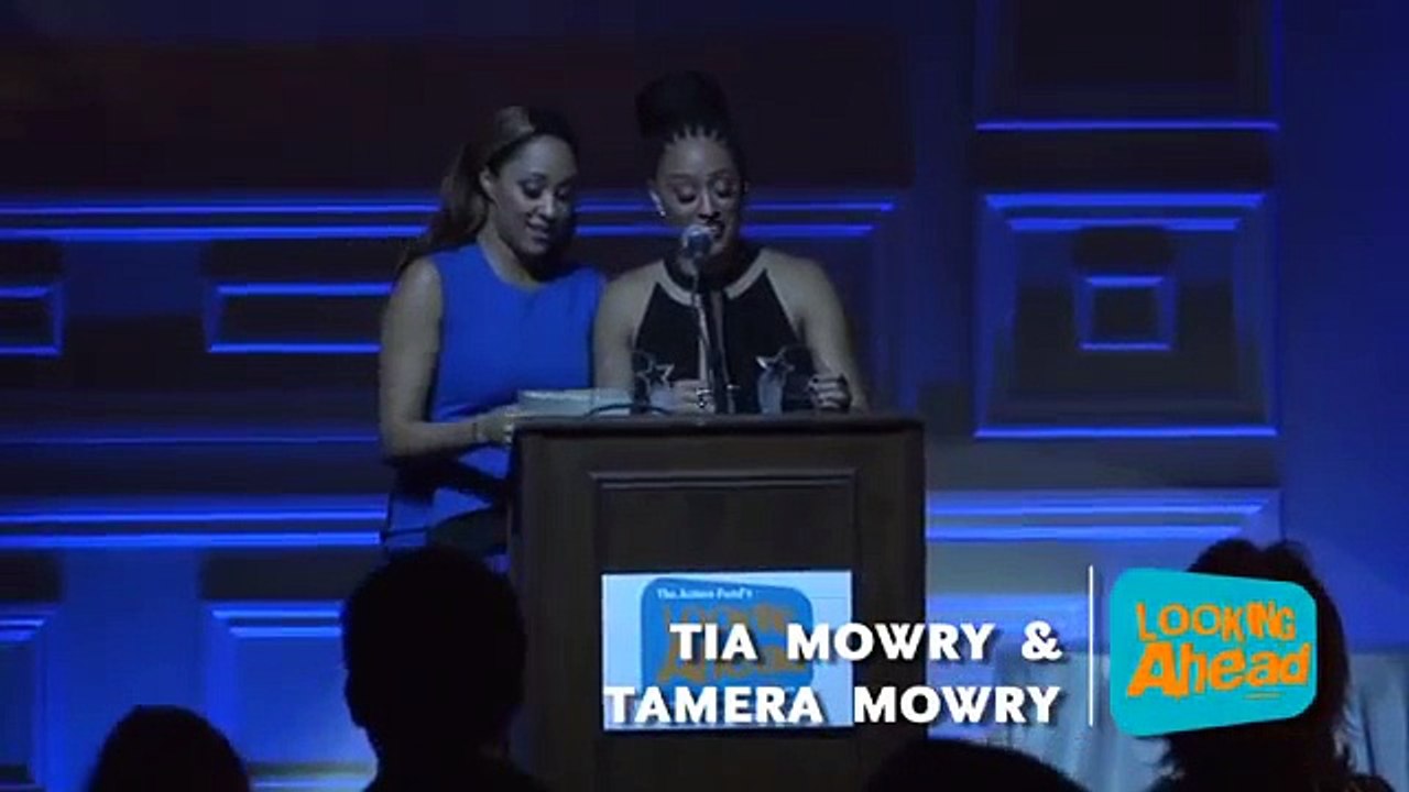 Jackée Harry Presents Tia & Tamera Mowry with The Actors Fund's Looking Ahead Education Award