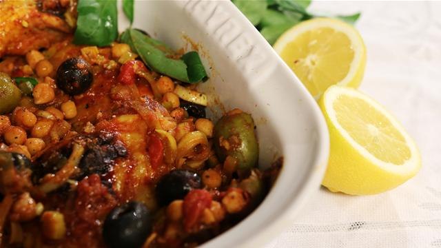 Simple Italian Chicken with Tomatoes & Chickpeas