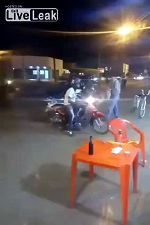 Just a Normal Day in a Brazilian 7 Eleven