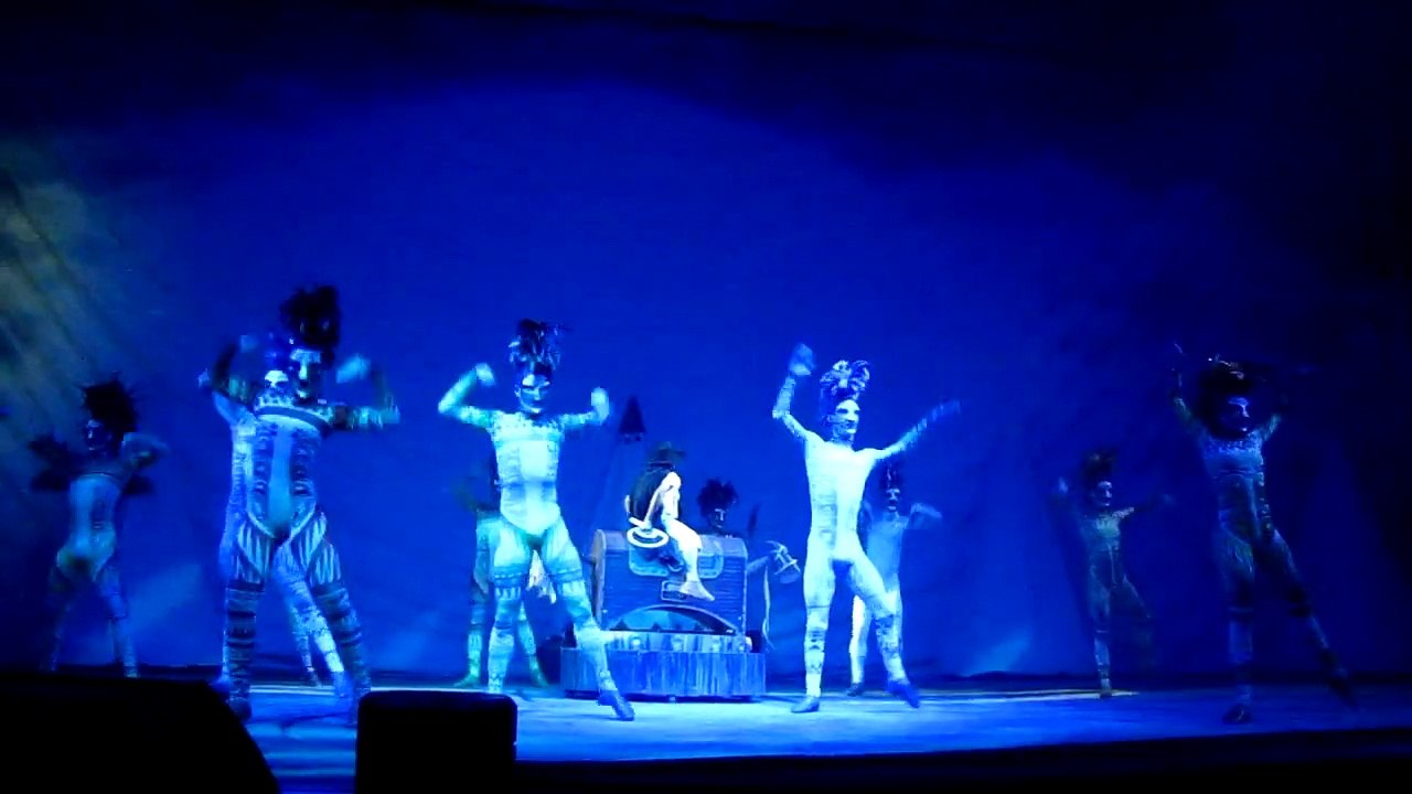 Coreografia "Índios" do Musical "O Sonho do Cowboy - Beto Carrero World