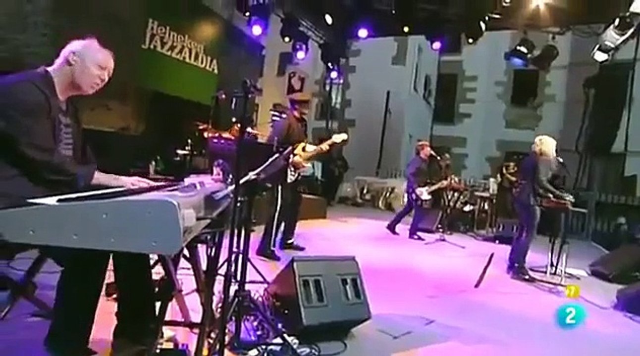 Cyndi Lauper ~ All Through The Night *LIVE