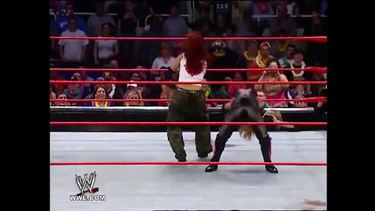 Trish Stratus and Lita reunite after their returns on RAW 1,000