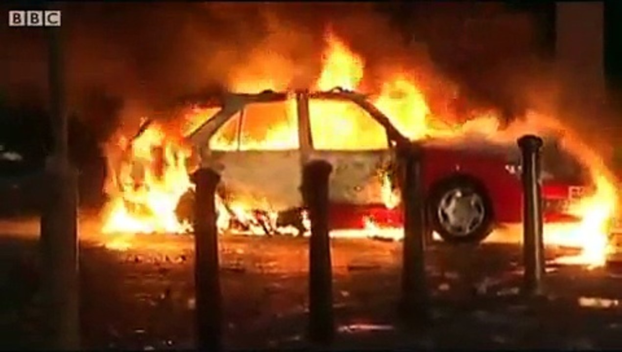 Republican Rioting Belfast 12/7/10