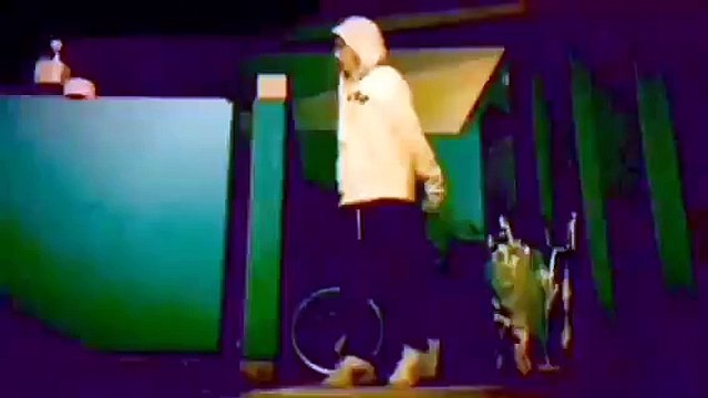 Shuffle. Love Hard dance/Japanese girl dancing Melbourne shuffle. 女シャッフルダンス