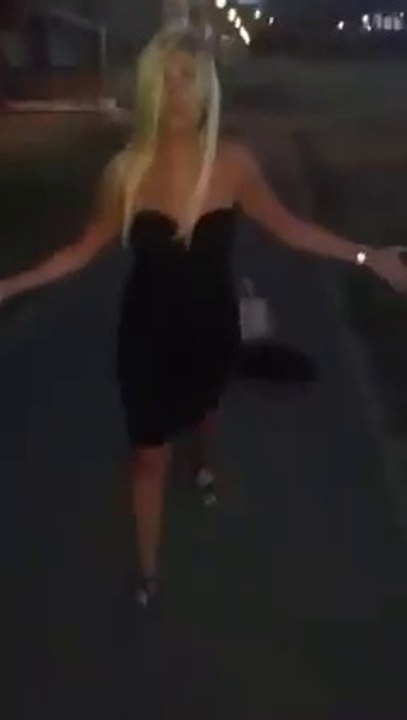 IL LA SUIT JUSQU'A CHEZ ELLE EN LA SNAPANT #FOLLOWER