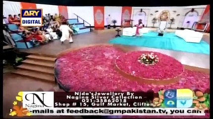Watch What Nida Yasir And Her Husband Doing in Live Show, Where is PEMRA_