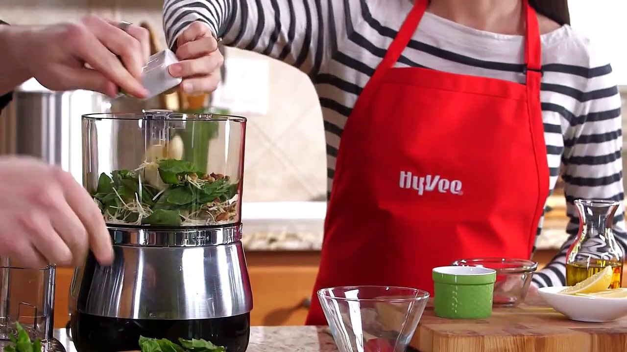 How To Make Alaska King Crab Legs With Dipping Sauces - Hy-Vee