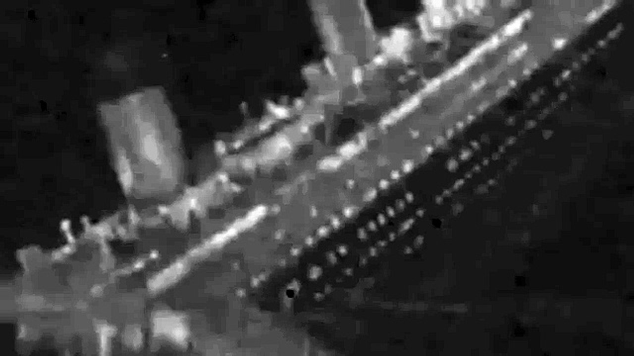 Real Titanic sinking  footage