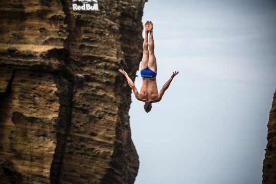 Red Bull Cliff Diving World Series 2015 – Action Clip – Azores, Portugal