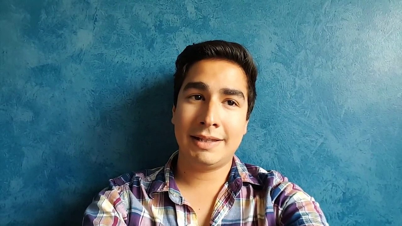 Colorblind Man Sees colours for the First Time