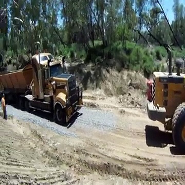 ROAD TRAIN  FAIL!
