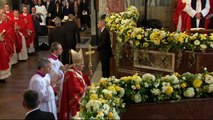 Pope Benedict celebrates Mass at Westminster