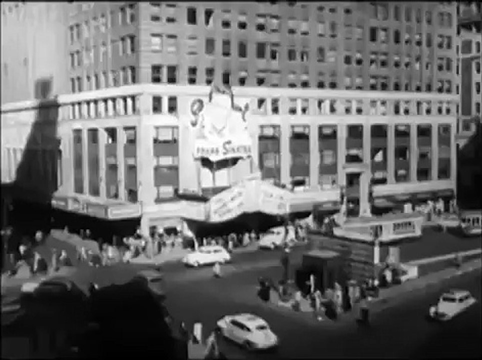 Frank Sinatra Causes Riot in NYC Paramount Theater - video Dailymotion